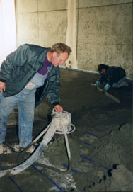 Gustav V�hringer GmbH